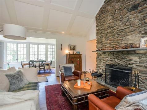 32 Jonathan Drive Roxbury CT 06783
