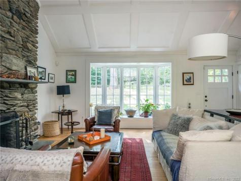 32 Jonathan Drive Roxbury CT 06783