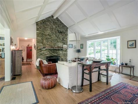 32 Jonathan Drive Roxbury CT 06783