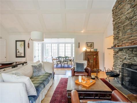 32 Jonathan Drive Roxbury CT 06783