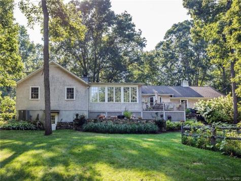32 Jonathan Drive Roxbury CT 06783