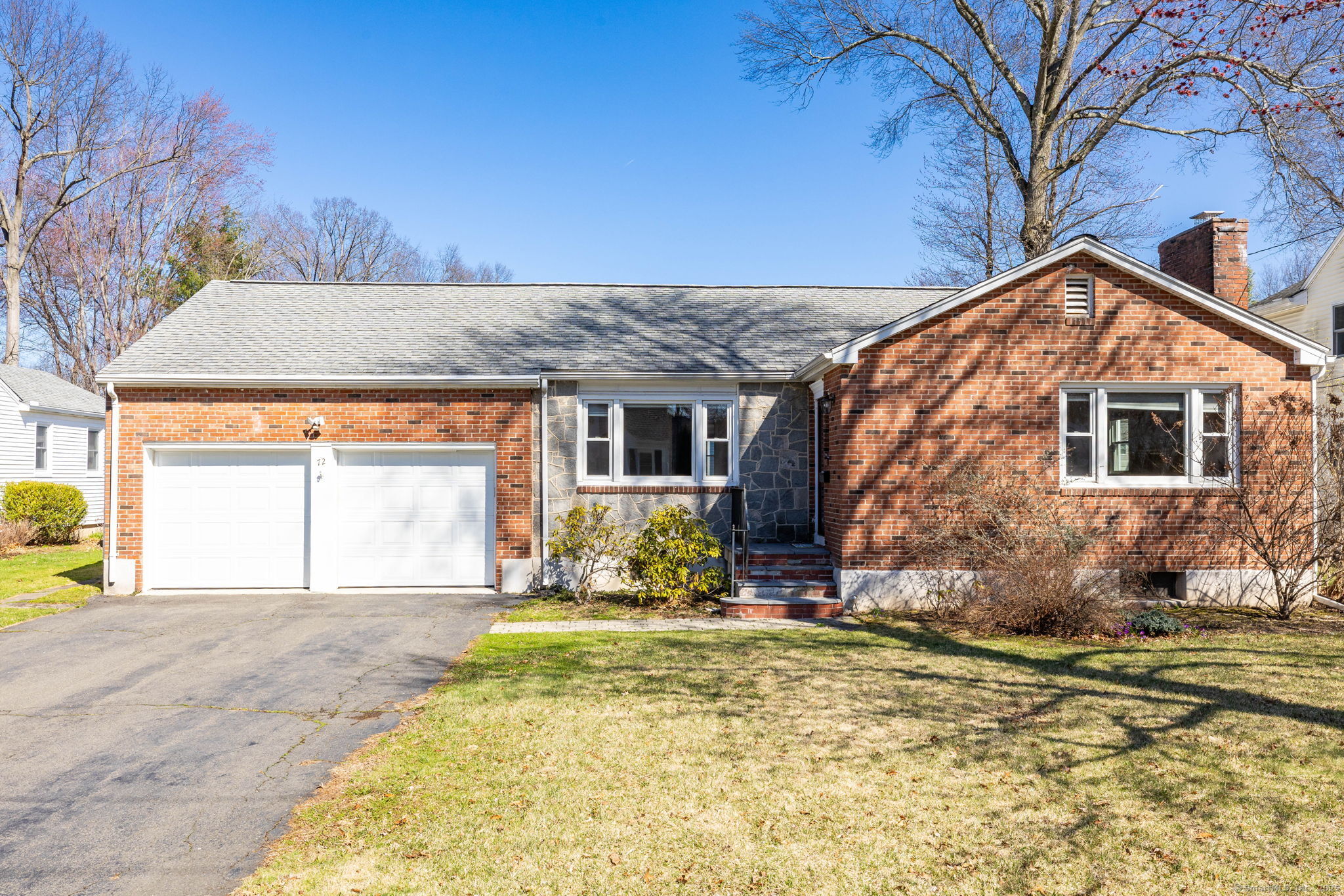 72 Mohegan Drive West Hartford CT 06117
