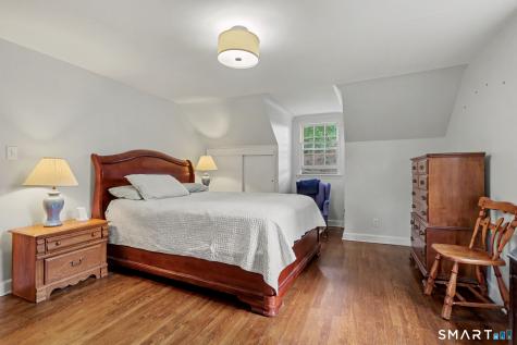 40 Oakwood Drive Fairfield CT 06824