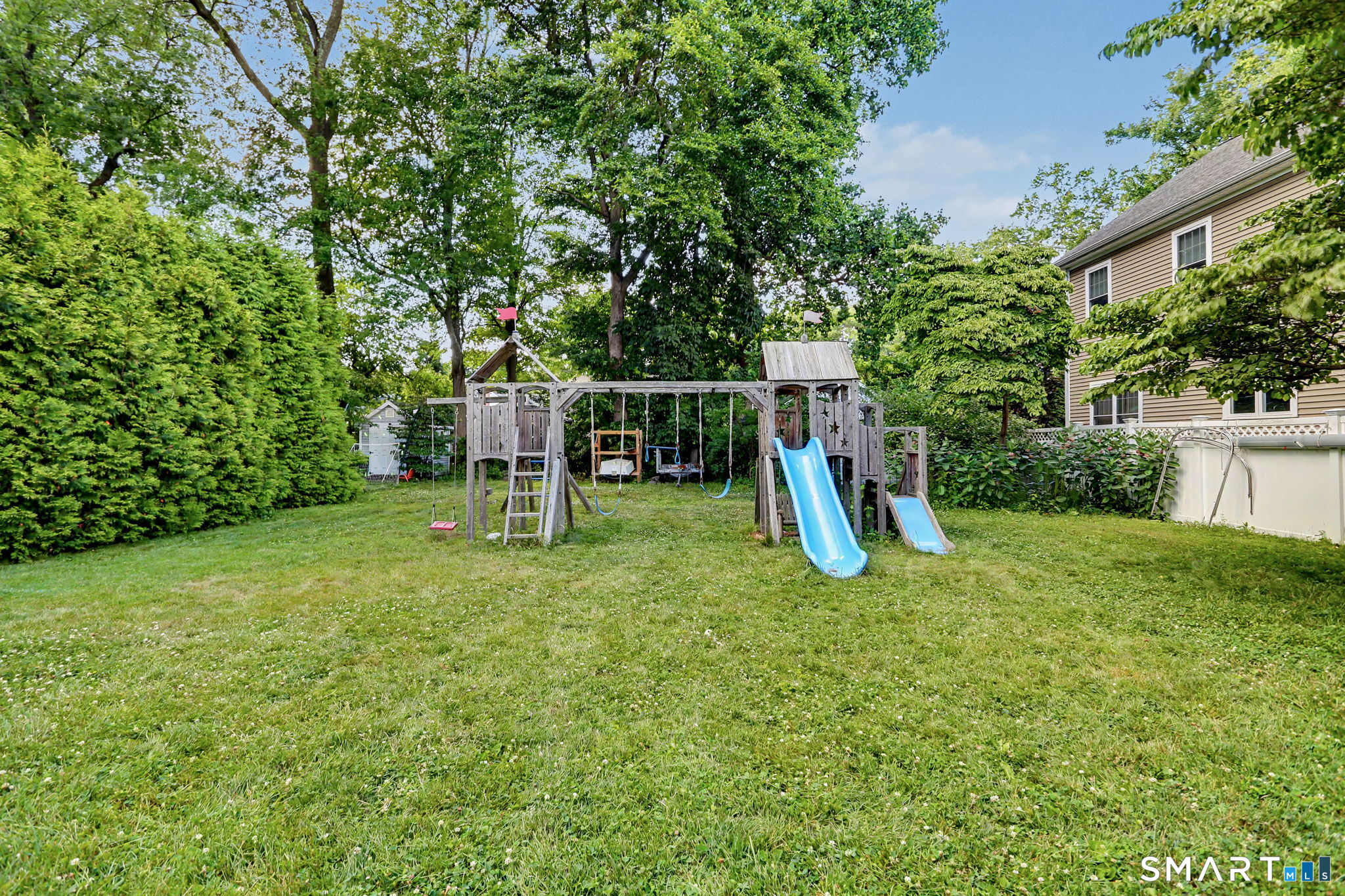 40 Oakwood Drive Fairfield CT 06824