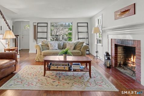40 Oakwood Drive Fairfield CT 06824