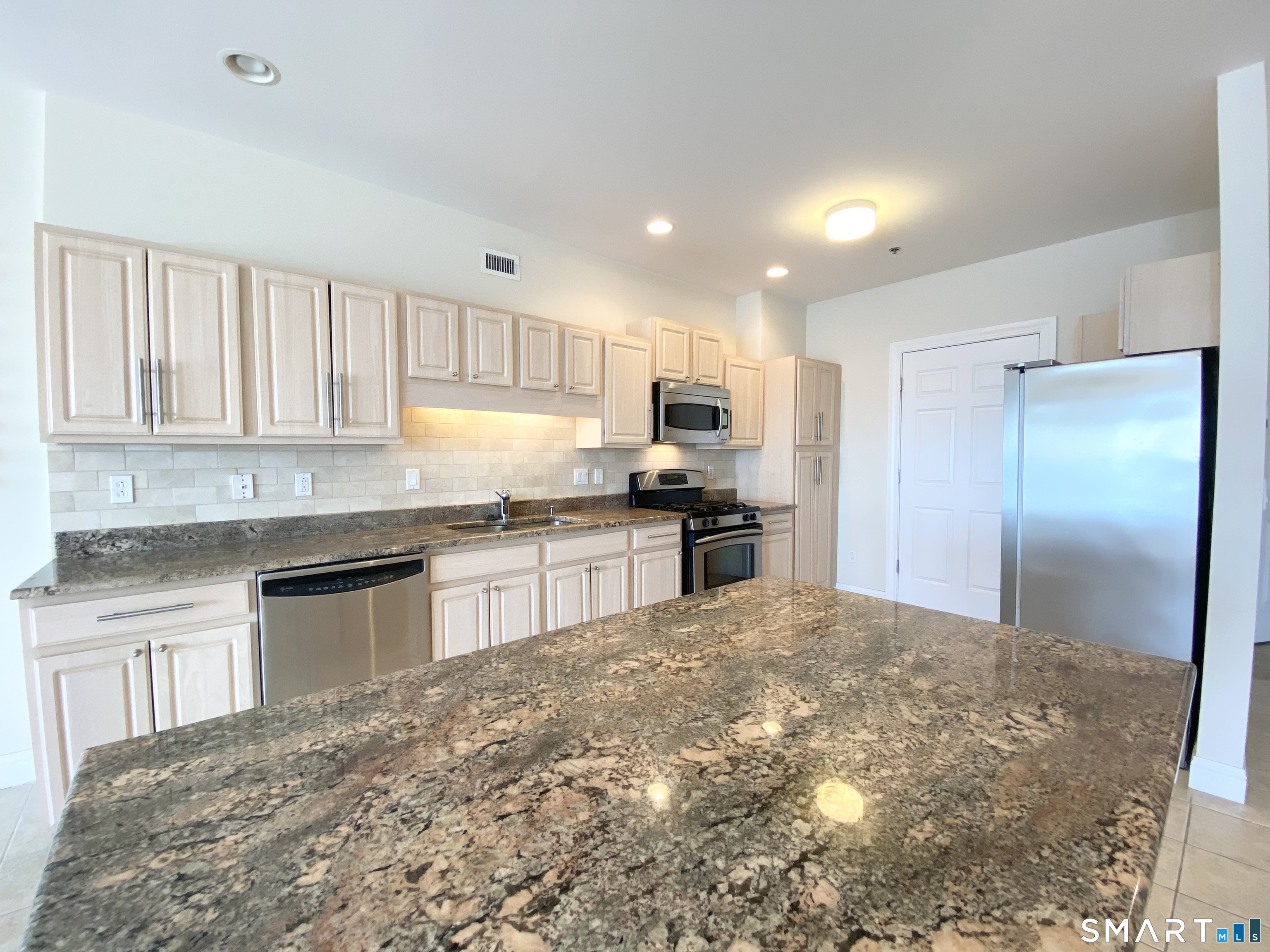 343 Beach Street West Haven CT 06516