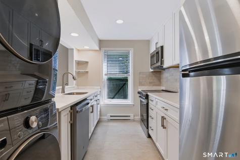 241 Boston Post Road East Lyme CT 06333
