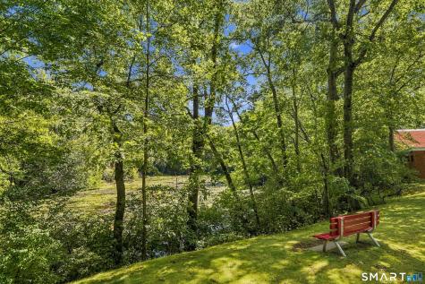 22 North Lake Drive Hamden CT 06517