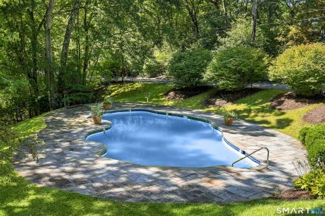 22 North Lake Drive Hamden CT 06517