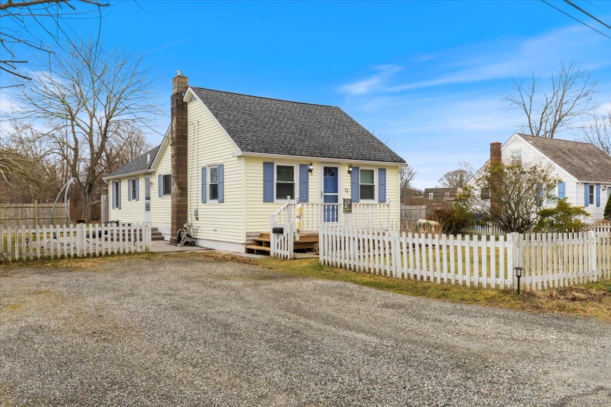 11 North Street Old Saybrook CT 06475