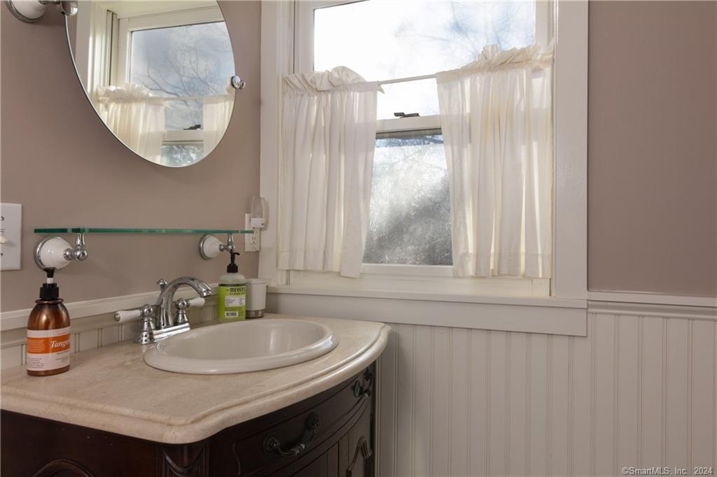 323 Green Hill Road Madison CT 06443