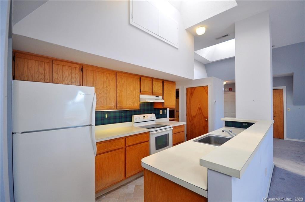 12 Charter Oak Place Hartford CT 06106