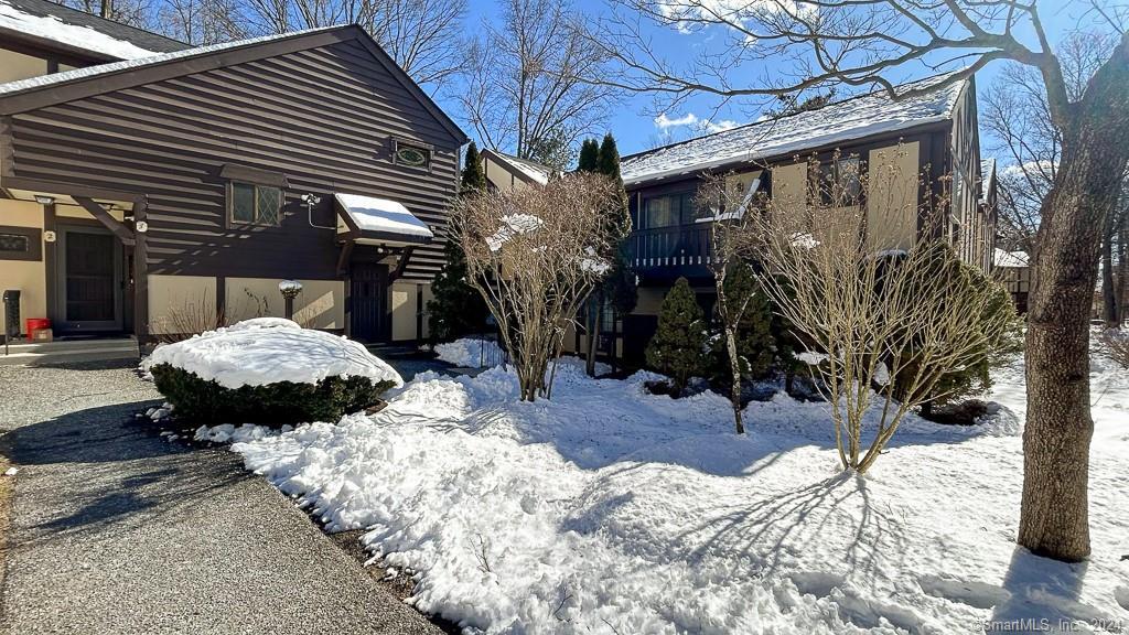 8 Derby Court Brookfield CT 06804