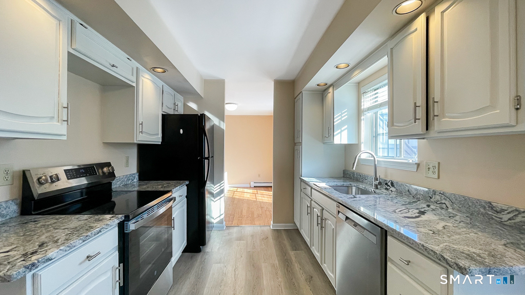8 Derby Court Brookfield CT 06804