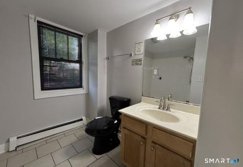 16 Case Street Hartford CT 06105