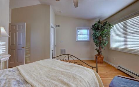 22 Usher Street Milford CT 06460