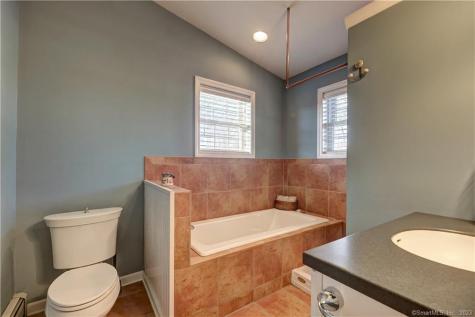 22 Usher Street Milford CT 06460