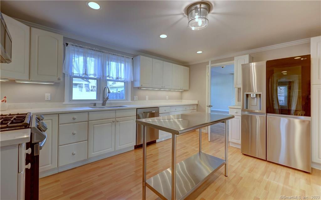 22 Usher Street Milford CT 06460