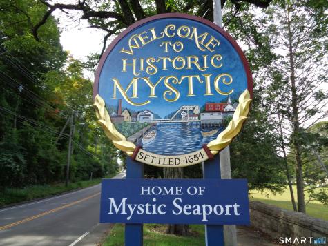 10 Riverbend Drive Stonington CT 06355