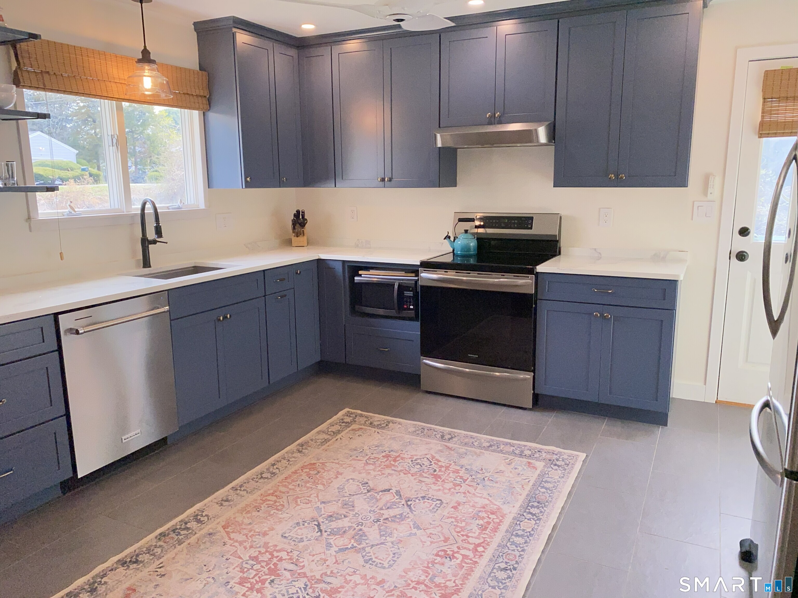 10 Riverbend Drive Stonington CT 06355