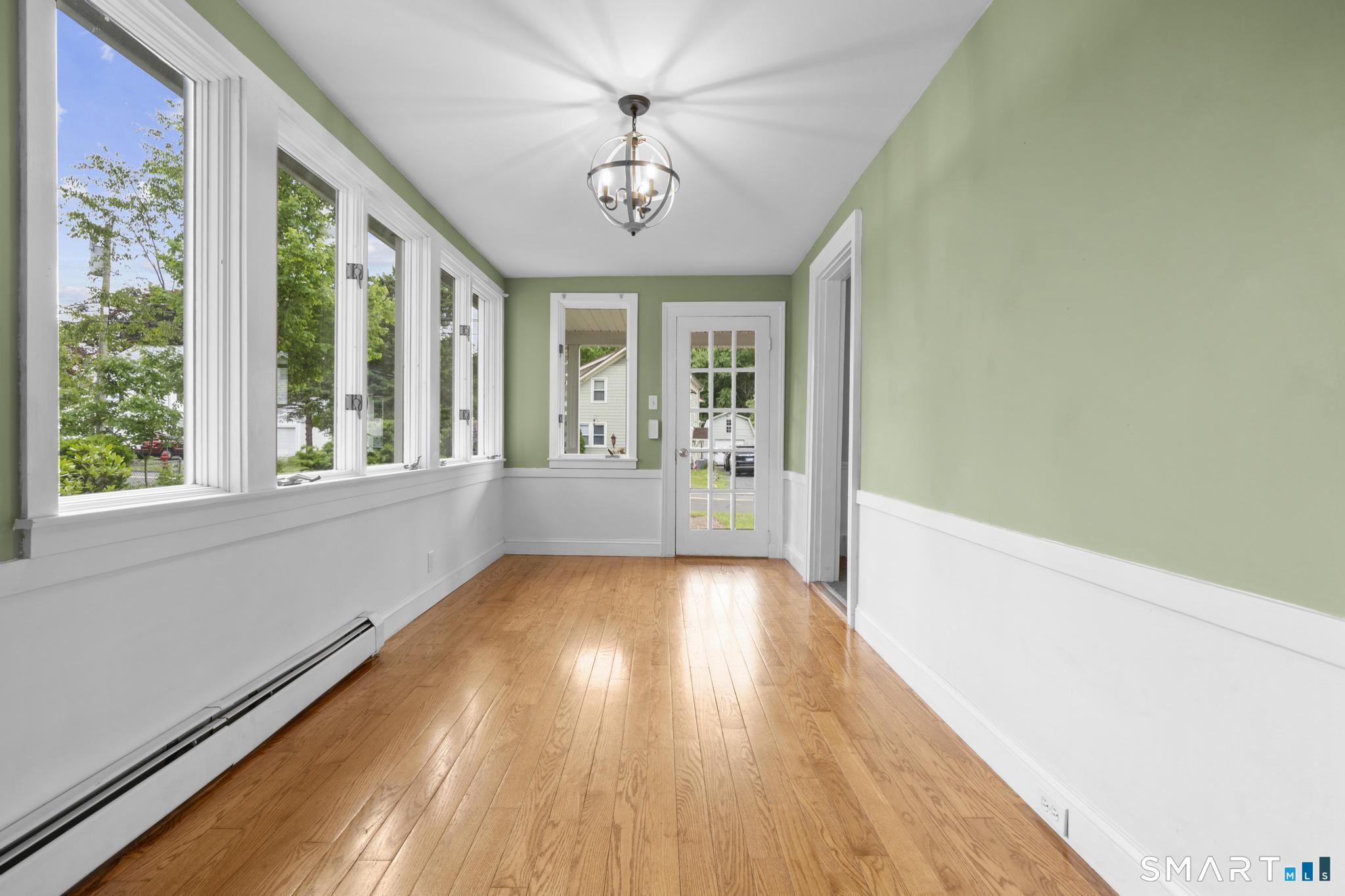 84 New Road Avon CT 06001