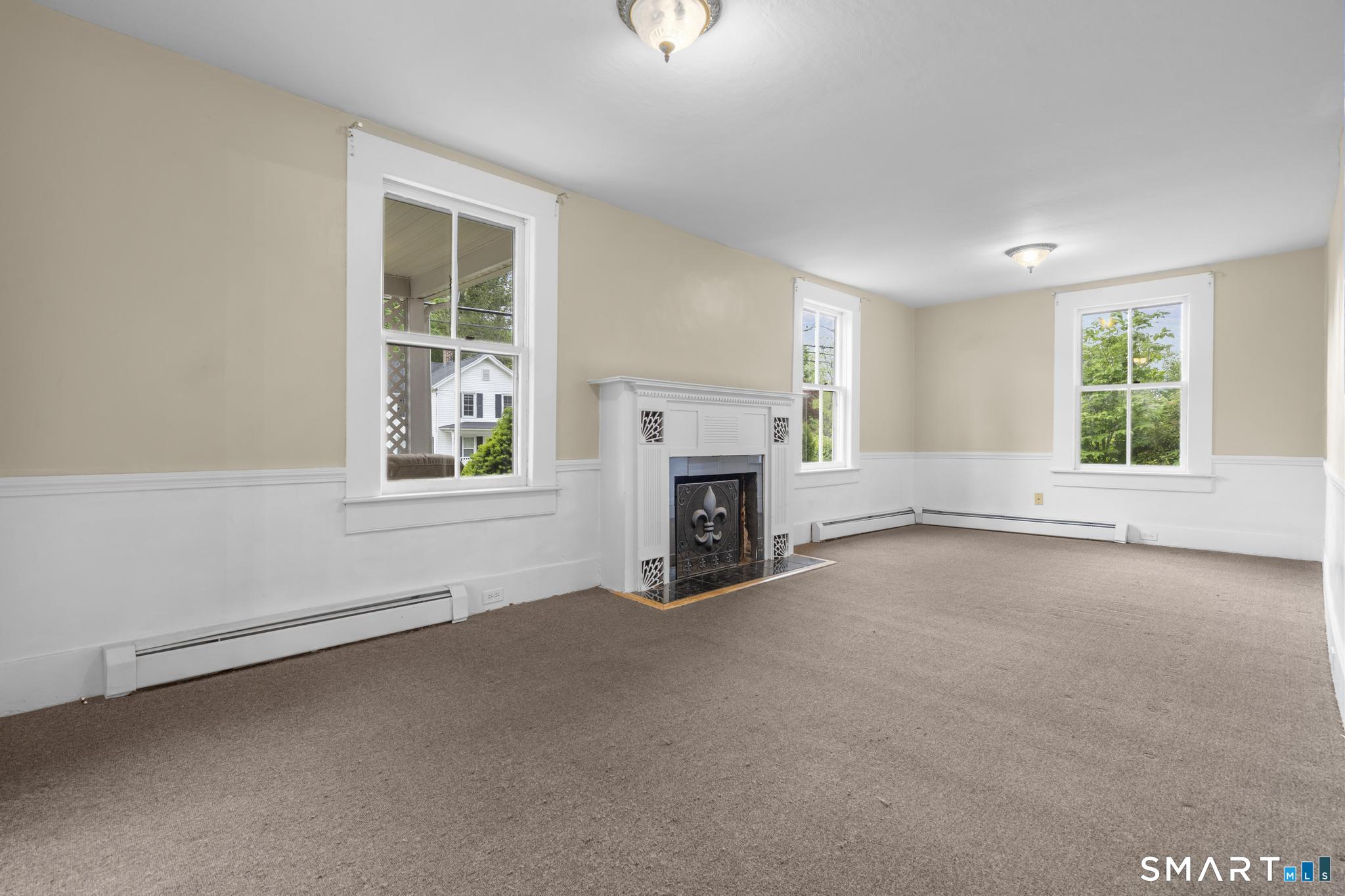 84 New Road Avon CT 06001