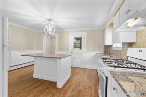 84 New Road Avon CT 06001