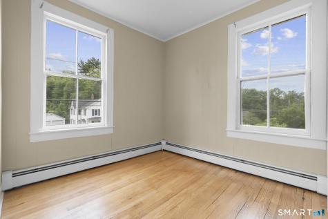 84 New Road Avon CT 06001