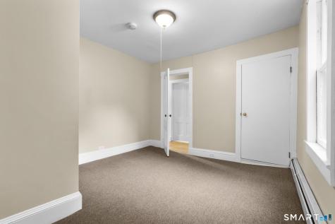 84 New Road Avon CT 06001