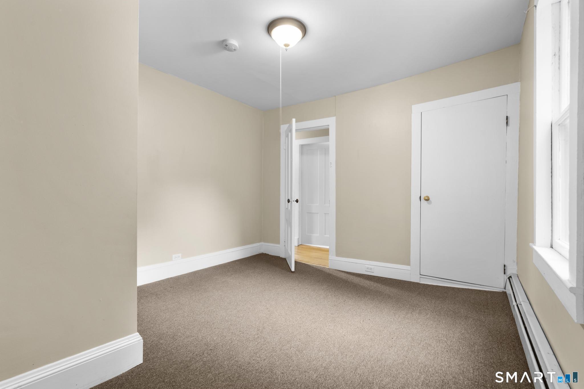 84 New Road Avon CT 06001
