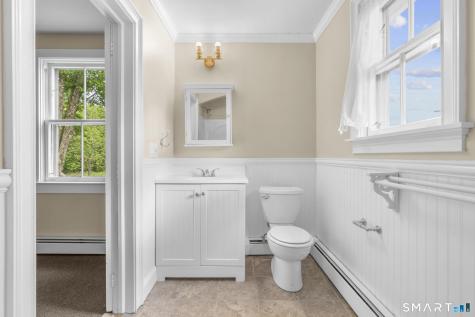 84 New Road Avon CT 06001