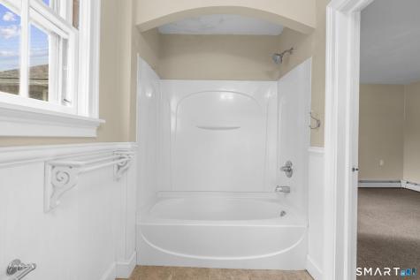 84 New Road Avon CT 06001