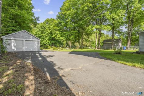 84 New Road Avon CT 06001