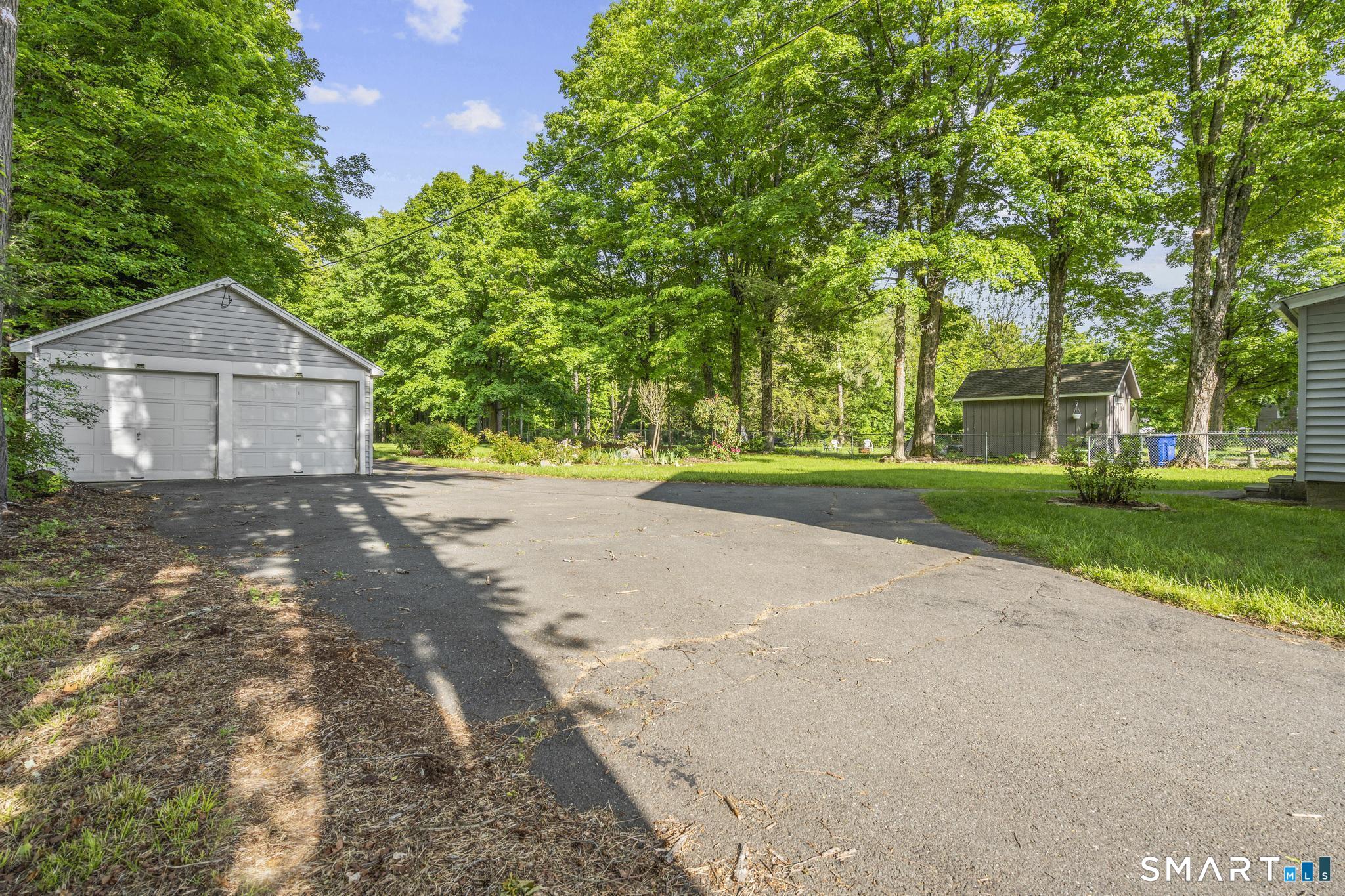 84 New Road Avon CT 06001