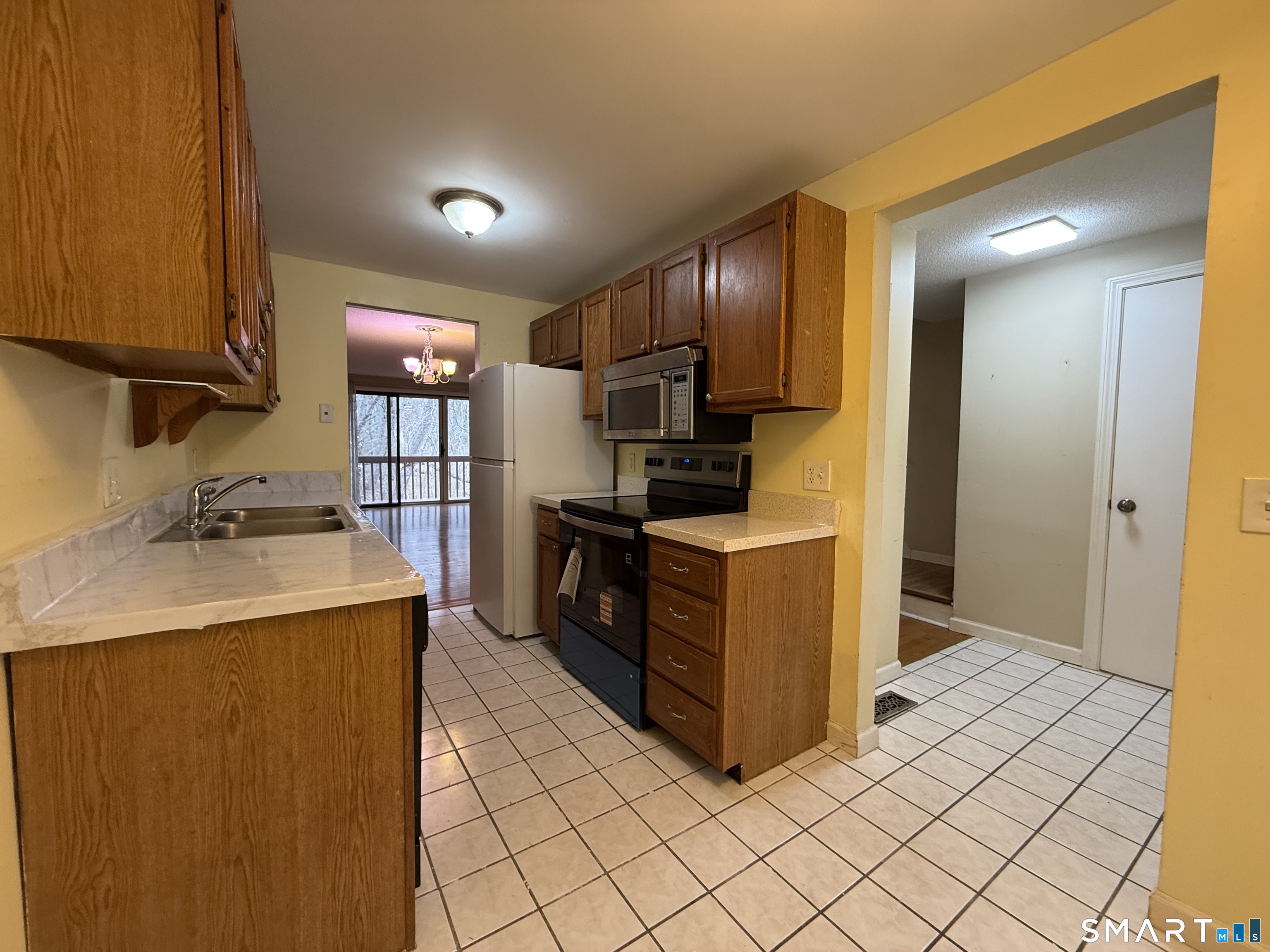 32 Upper Pattagansett Road East Lyme CT 06333