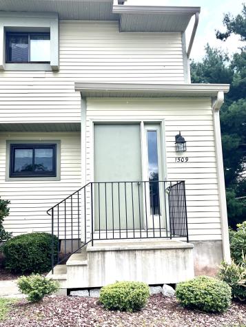 1509 Summer Hill Drive South Windsor CT 06074