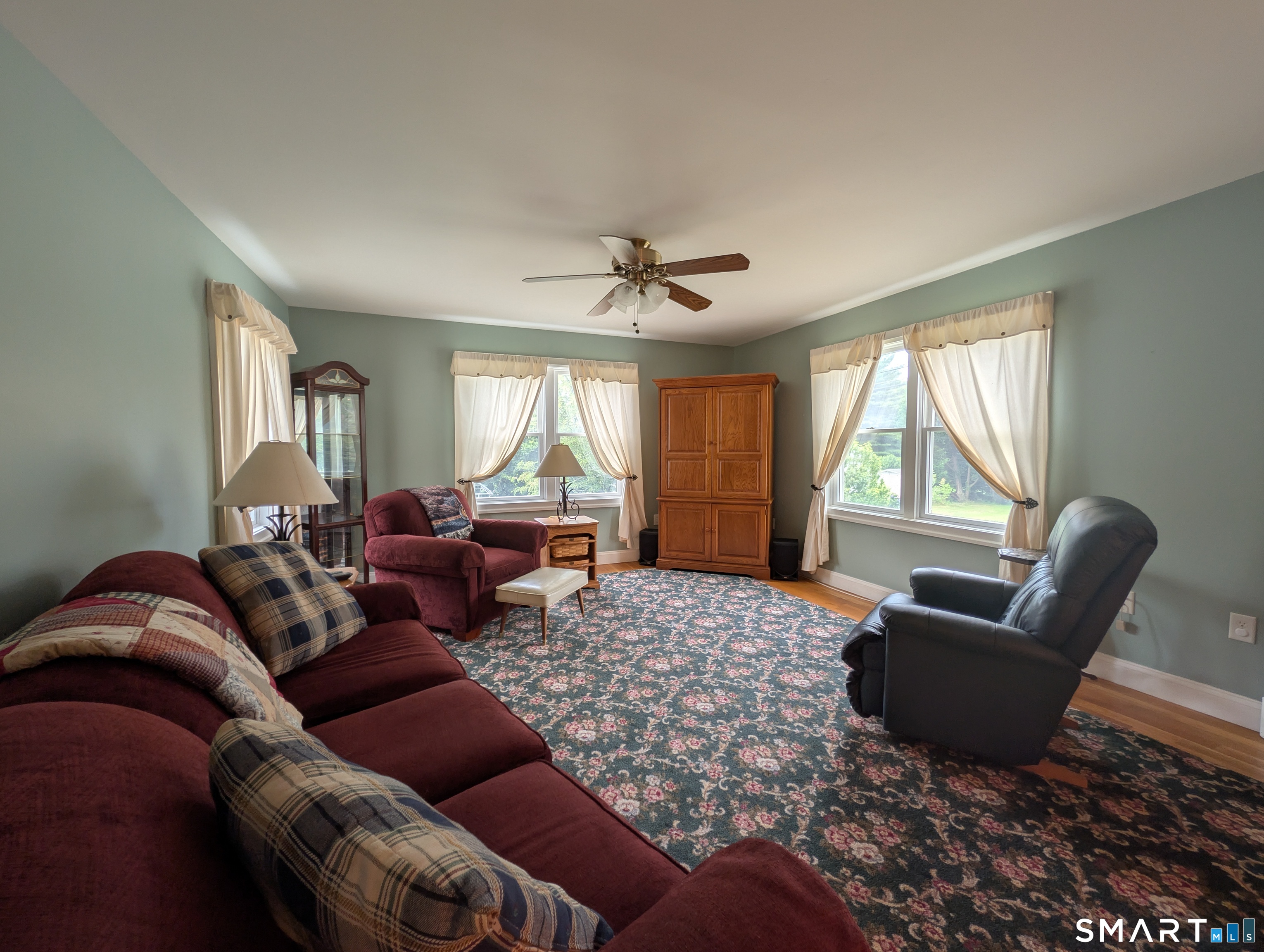 10 Shore Road Waterford CT 06385