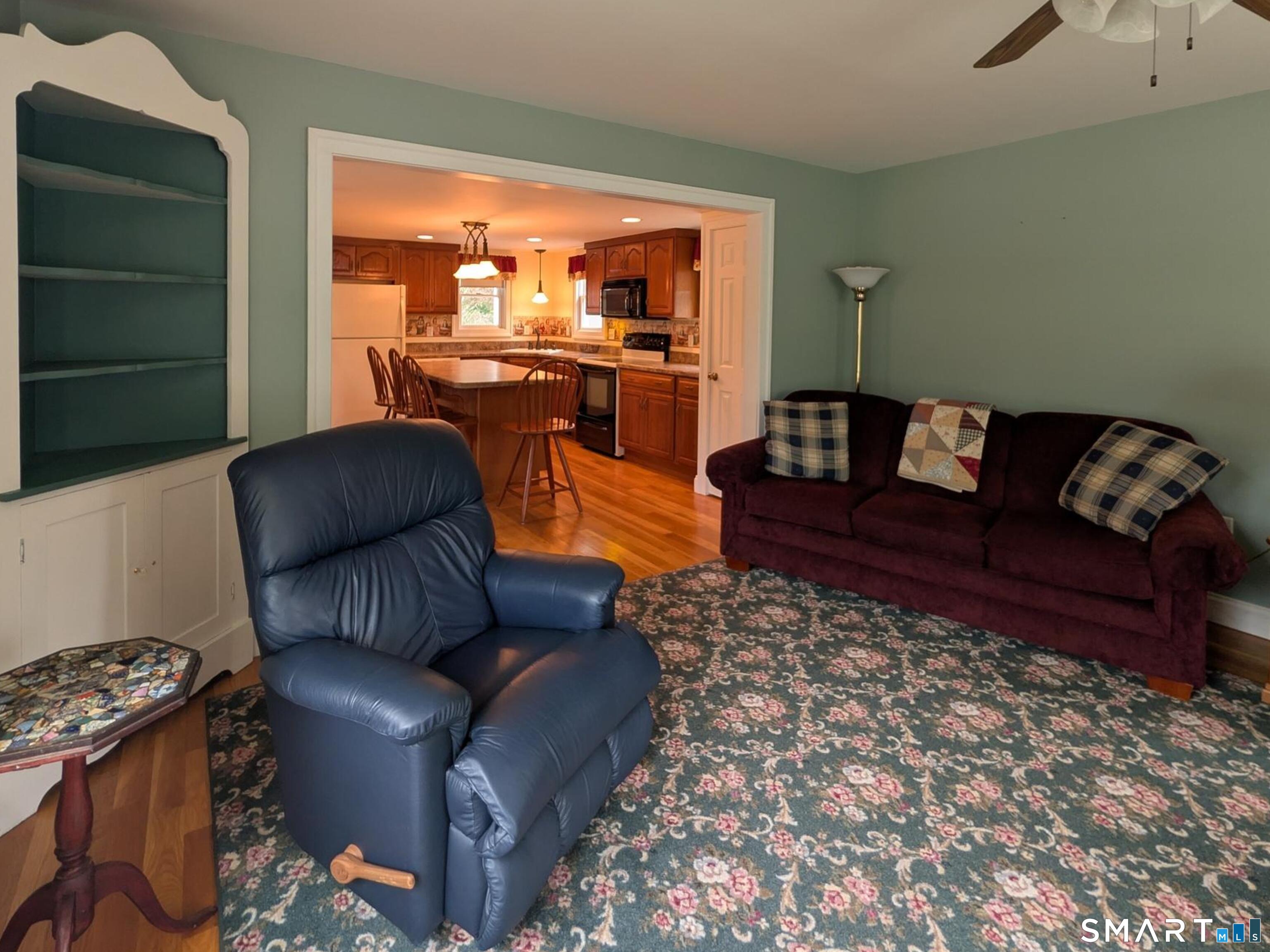 10 Shore Road Waterford CT 06385