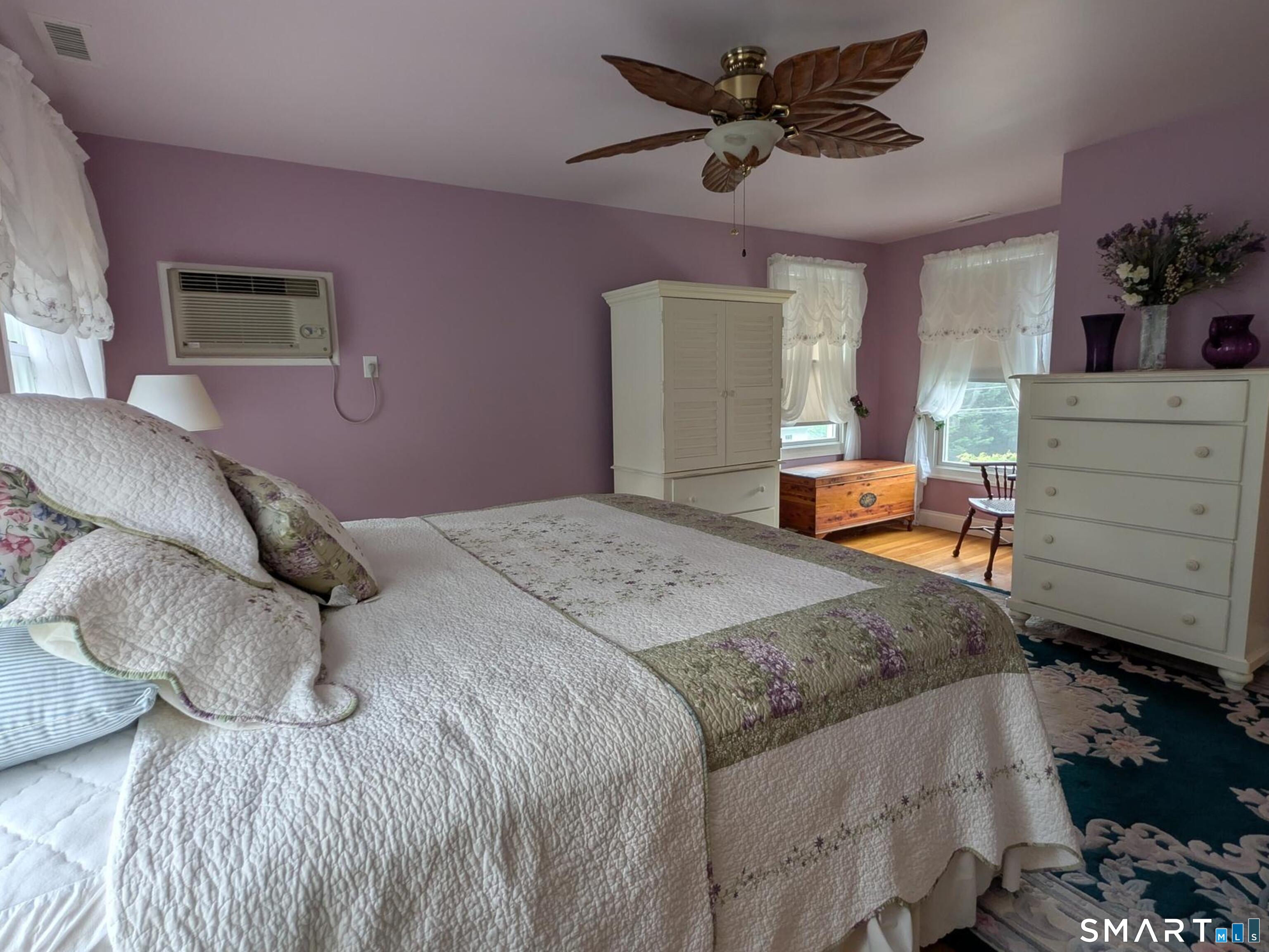 10 Shore Road Waterford CT 06385