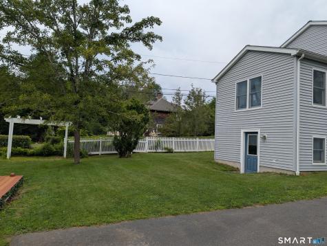 10 Shore Road Waterford CT 06385