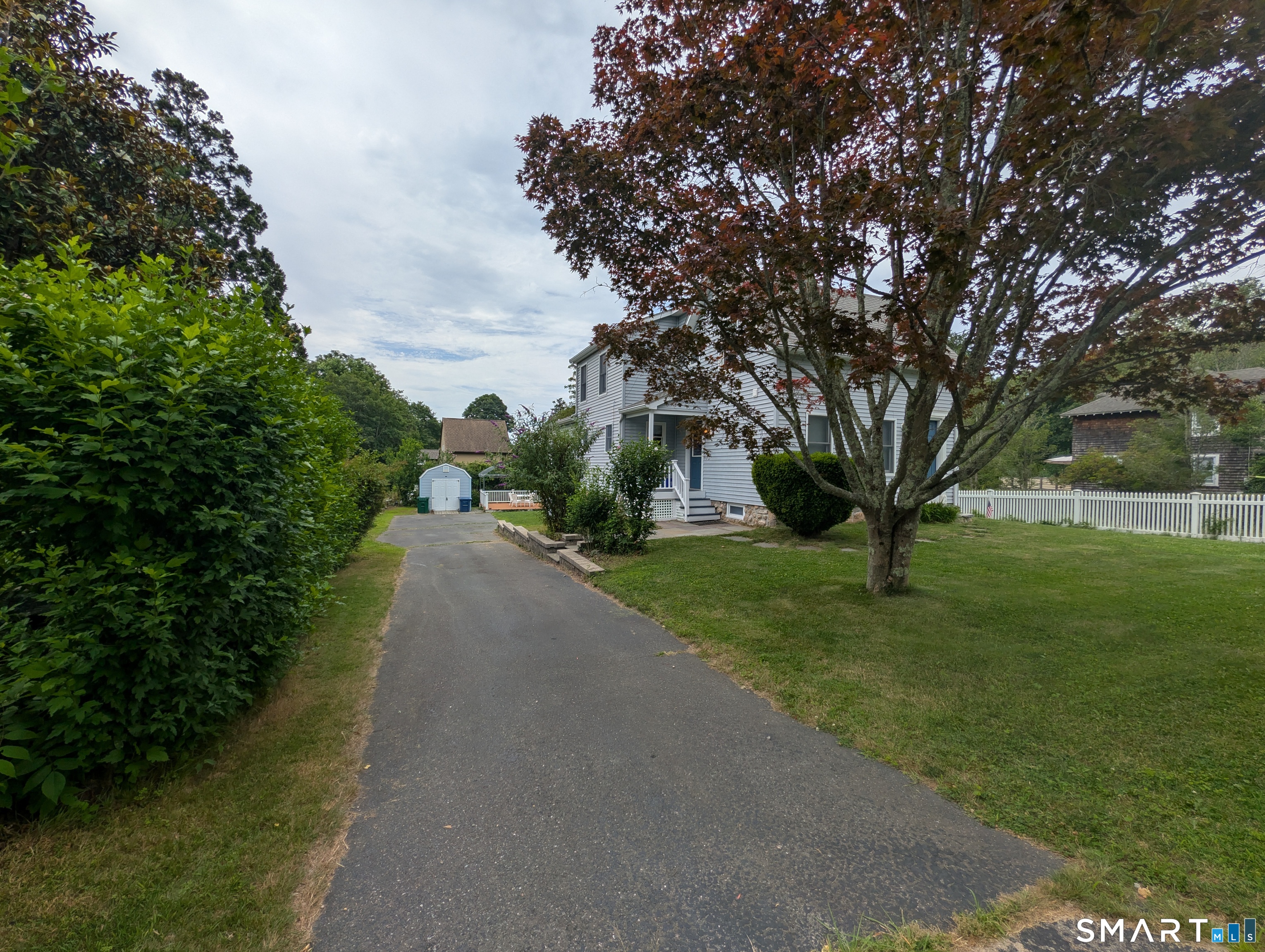10 Shore Road Waterford CT 06385