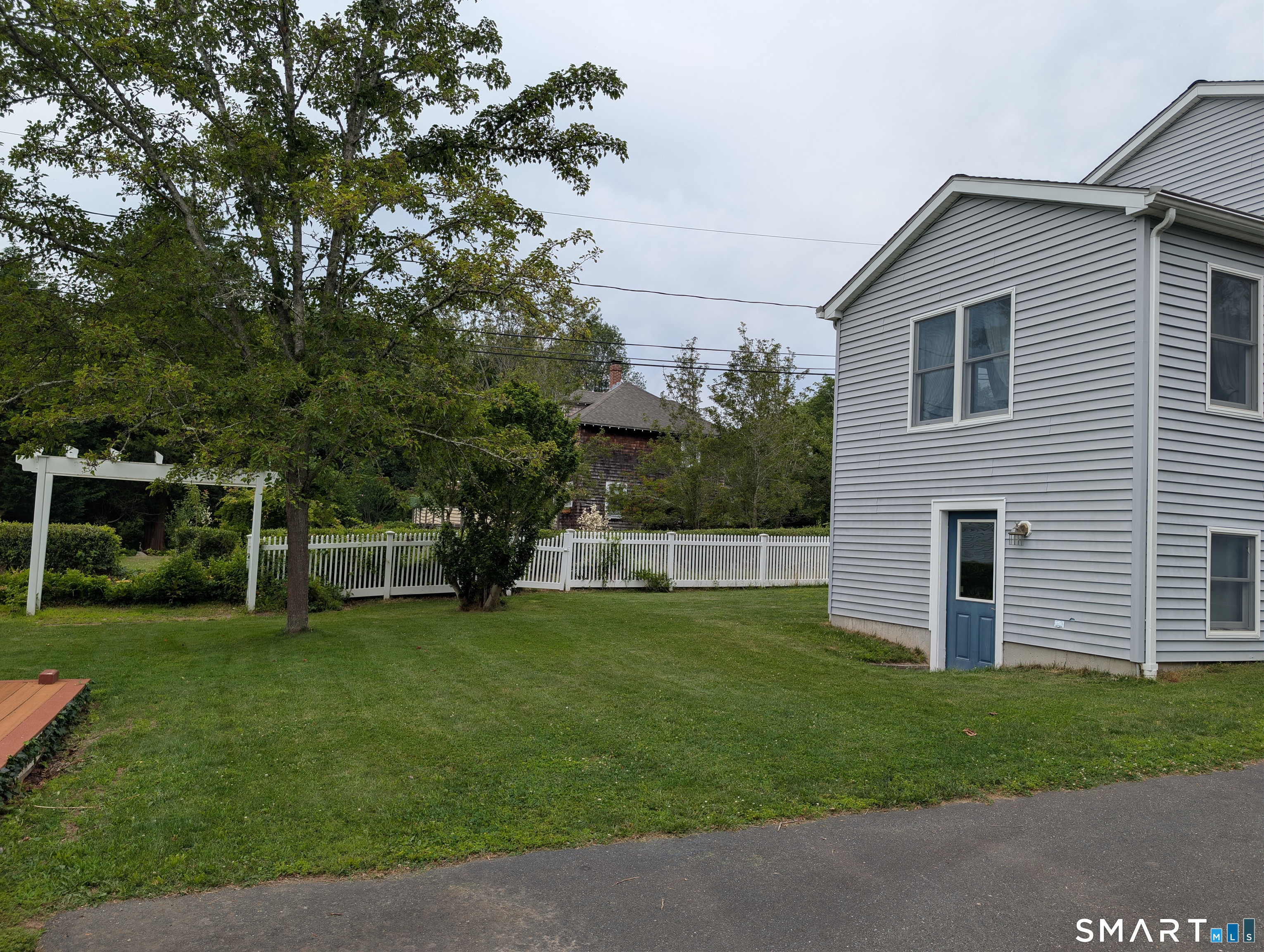 10 Shore Road Waterford CT 06385