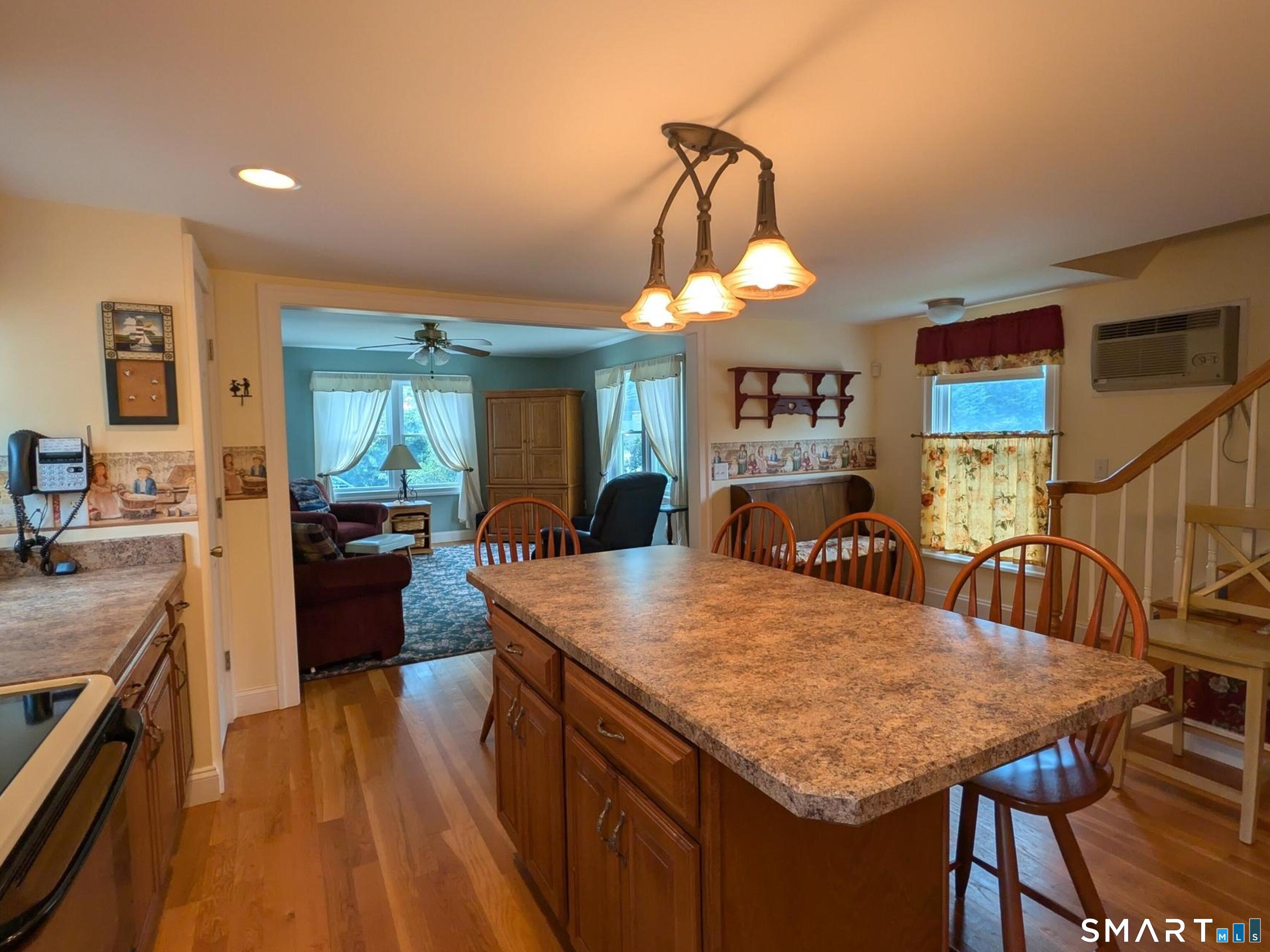 10 Shore Road Waterford CT 06385