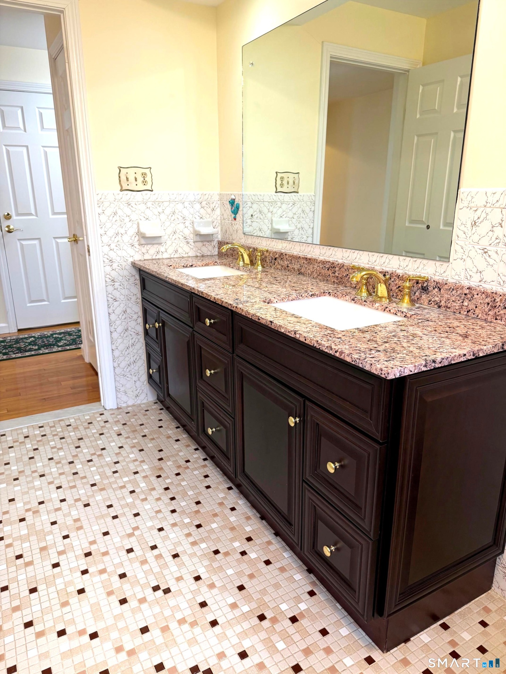16 Clearview Drive Woodbridge CT 06525