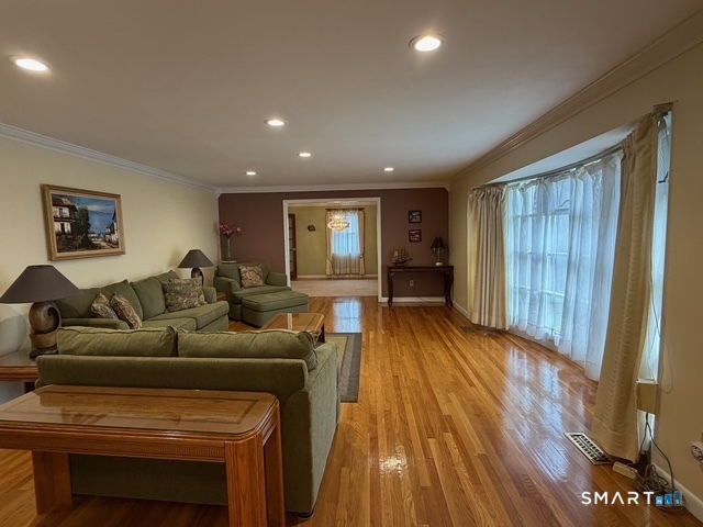 16 Clearview Drive Woodbridge CT 06525