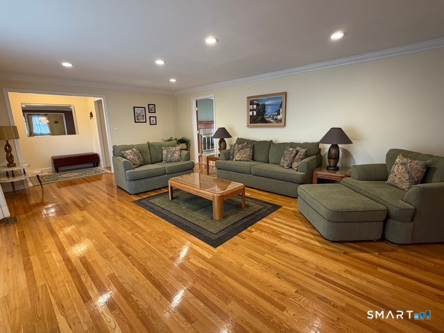 16 Clearview Drive Woodbridge CT 06525