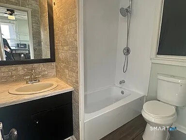 30 Warren Lane Windsor CT 06095