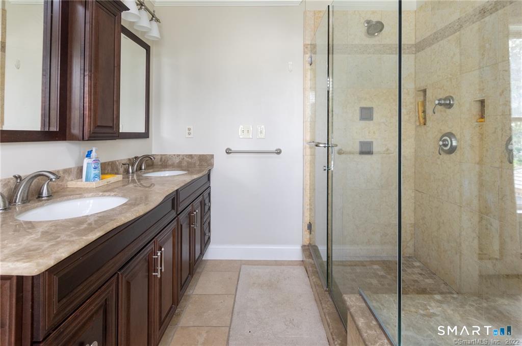 5 Mariners Way Branford CT 06405