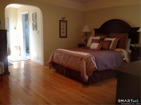 23 Marlen Drive North Haven CT 06473