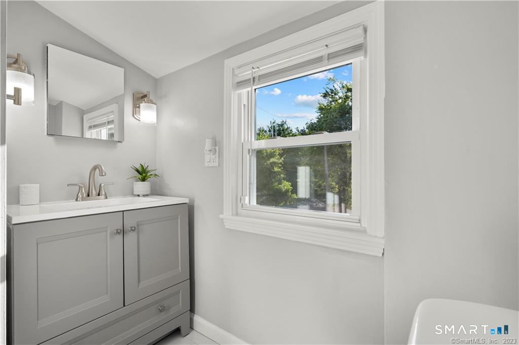 71 Woodside Avenue Oxford CT 06478